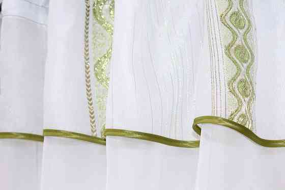 Кухонные шторы VR-Textil № 085к с ламбрекеном и подхватами белый с салатовым 300х170 см (59-788) Киев