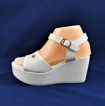 Жіночі Сандалії Босоніжки на Танкетці Платформа Білі Літні (розміри: 38,39,40) — 15 Дніпро