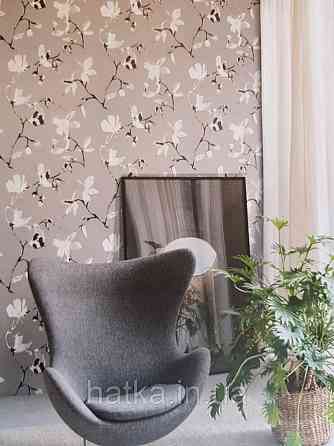 Шпалери флізелінові Khroma LAV005 LA VIE EN ROSE сірі гілки квіти сірі і коричневі Київ