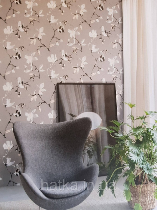 Шпалери флізелінові Khroma LAV005 LA VIE EN ROSE сірі гілки квіти сірі і коричневі Київ - фото 1