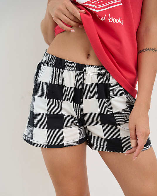 Женская пижама комплект с шортиками в клетку - Кофе, котики и книги Nicoletta 60244 S, Красный Киев - изображение 3