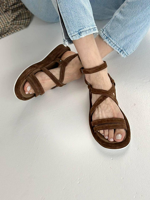 Olli Босоніжки жіночі шоколадні OLLI Л-23-21113 літні замшеві на низькому ходу / Модні босоніжк Киев - изображение 2