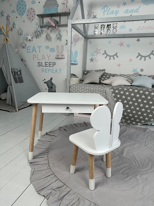 Детский столик с ящиком и стульчик 