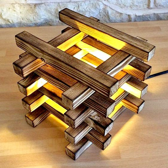 Светильник настольный 