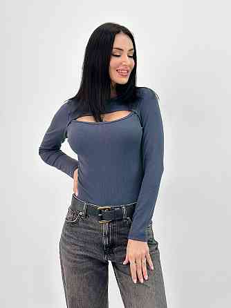 Трикотажная кофта с разрезом на груди Kiss 48, Графит Киев