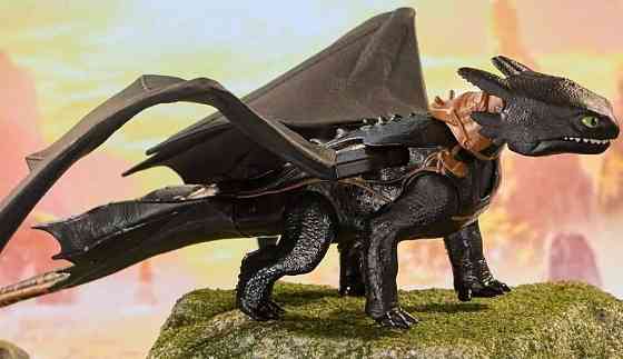 Приручить дракона Беззубик дышащий огнем Dreamworks Dragons.  ОРИГІНАЛ! Харьков