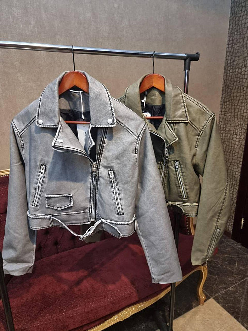 Женская куртка косуха с потертостями оверсайз Серый XL Харьков - изображение 2