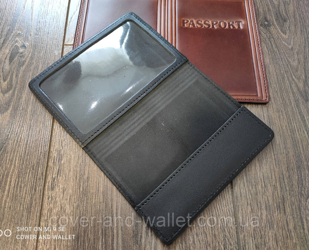 Шкіряна обкладинка на загранпаспорт із прозорим вікном коричневого кольору PS Leather Київ - фото 4
