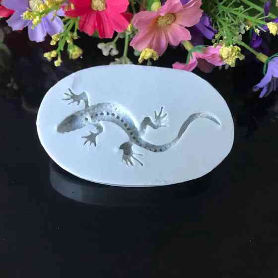 Молд силиконовый Ящерица 66 на 42 мм серый Киев