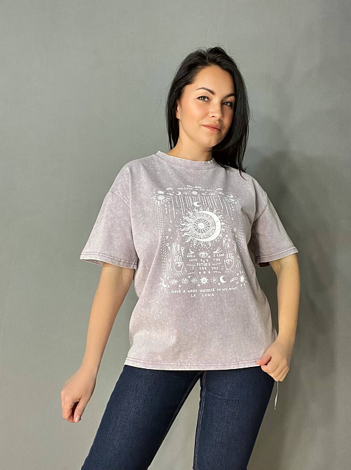 Футболка жіноча A-N 25062 оверсайз варена тай-дай з принтом місяць, бузковий, one size Київ - фото 8