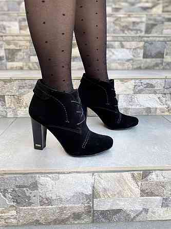 Жіночі черевики YDG модель 603 чорні натуральна замша каблук 9 см розмір 37р. (1045) Коломия