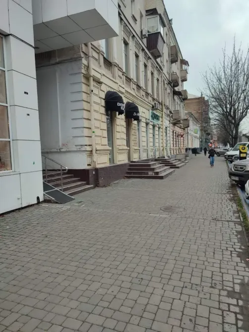 Нове Яворницького 105 Червона лінія, зі своїм входом, скляний вхід магазин з шикарним ремонтом. Парковка перед приміщенням, є літній майданчик Нові ко Дніпро - фото 5