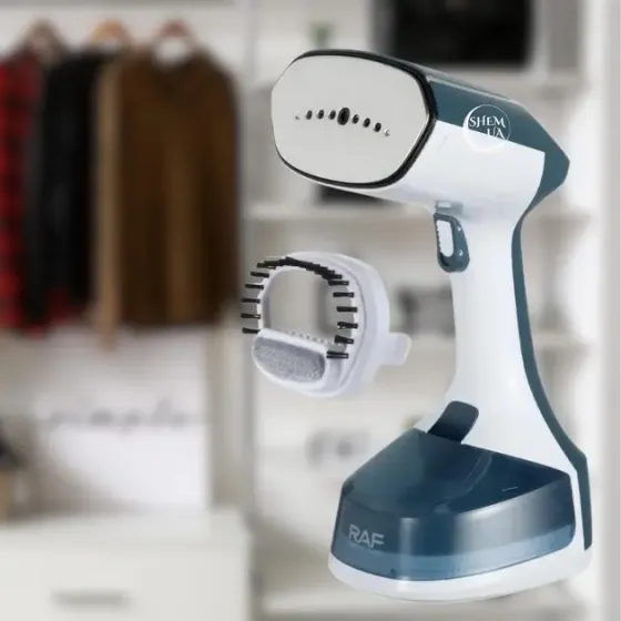 Ручной отпариватель RAF 1500 Вт с функцией защиты от капель и съемным резервуаром для воды Коломия