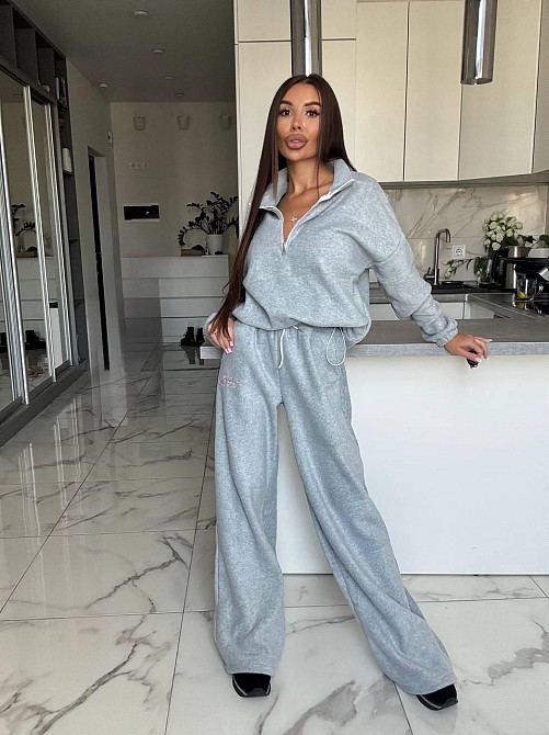 Жіночий костюм з фліс-полару, з вишивкою Одеса - фото 4