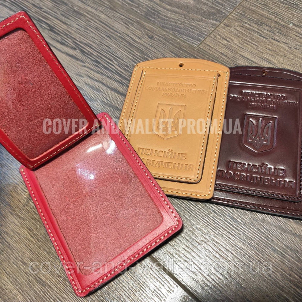 Шкіряна обкладинка для пенсійного посвідчення бордового кольору Київ - фото 9