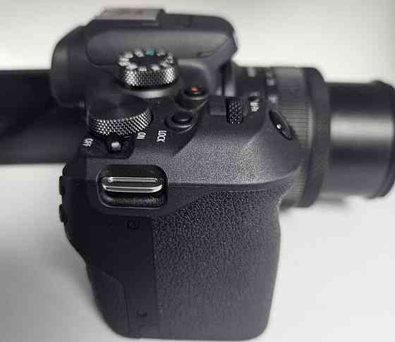 Фотоаппарат Canon R10 с Обьективом 18-45 mm. Киев