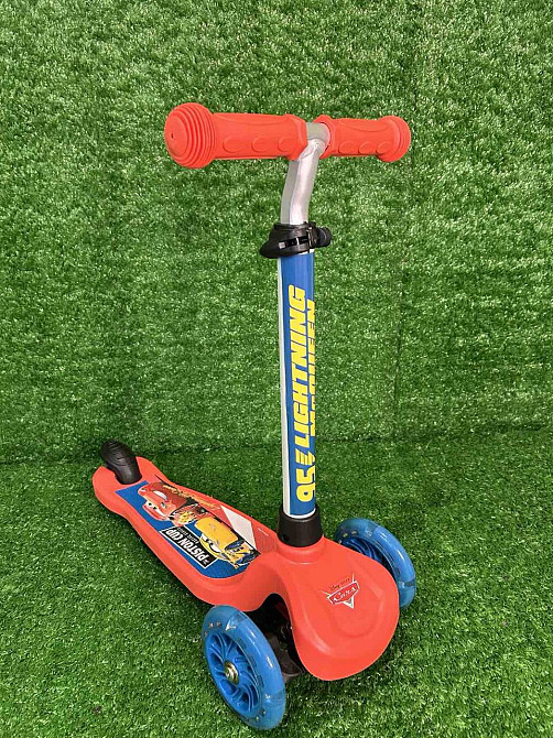 Самокат триколісний Cars з підсвічуванням коліс Червоний (LS2213) Чернігів - фото 5