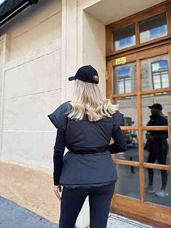 Жіноча тепла жилетка з поясом плащівка еммі на силіконі Чорний, 46/48 Одеса