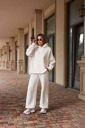 Костюм oversize турецкая трехнить на флисе, худые и широкие брюки, молочный, размер 42/46 Лубны