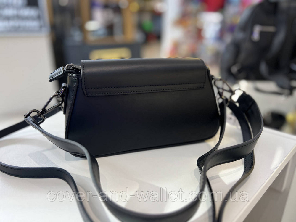 Елегантна каркасна жіноча сумочка з італійської шкіри чорного кольору Virginia Conti Київ - фото 8