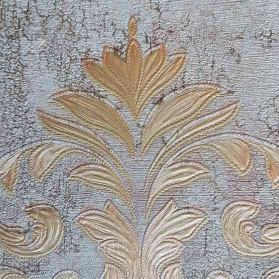 Обои метровые винил на флизелине Decowall Retro вензеля золотом крупные структурные на голубом под старину Киев