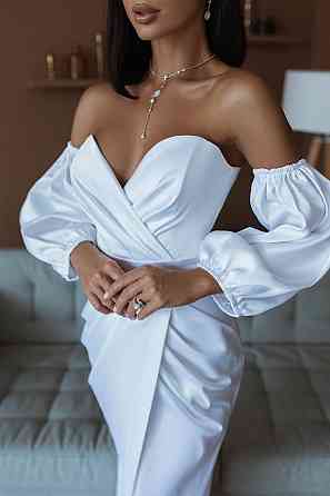 Женское роскошное вечернее платье со шлейфом и съемными рукавами из королевского атласа Белый, S Одесса