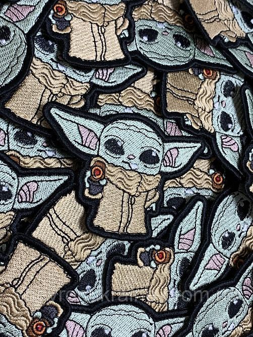 Шеврон малыш йода (Форма контурная. На липучке) Размер 6x8.5см Киев - изображение 2