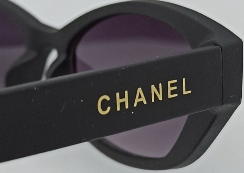 Брендовые стильные очки женские черные с золотым лого 2025 Киев - изображение 1