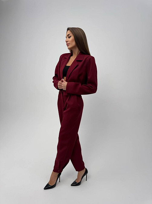 Женский базовый брючный костюм: укороченный пиджак и брюки креп-костюмка + подкладка Марсал, 42/44 Одесса - изображение 5