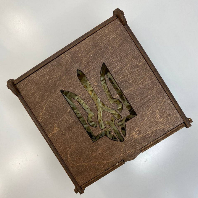 Коробка з фанери подарункова з гербом України 12,5х12,5х7,3 дерев'яна коробка квадратна з кришкоюMasterSem Київ - фото 3