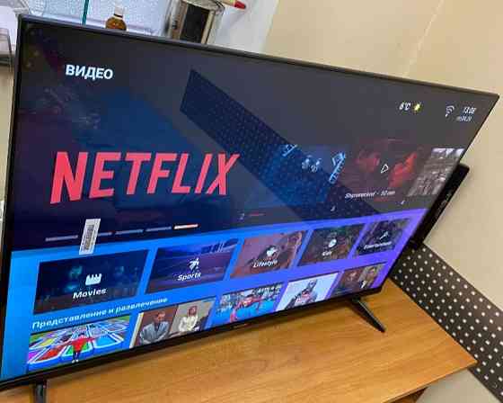 Телевизор: Безрамный, 4К Samsung TV 45