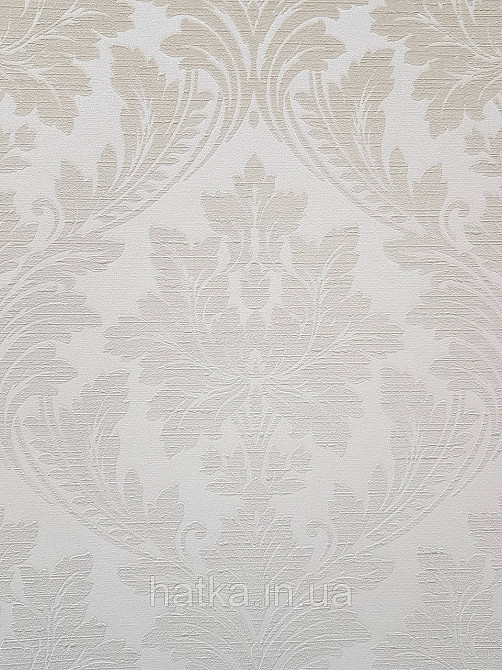 Шпалери вінілові на флізеліні Grandeco Time метрові структурні вензелю завитки золотисті на біло молочному Київ - фото 1