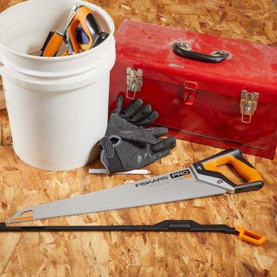 Универсальная Ручная Пила 55 см 11 TPI с чехлом Fiskars 