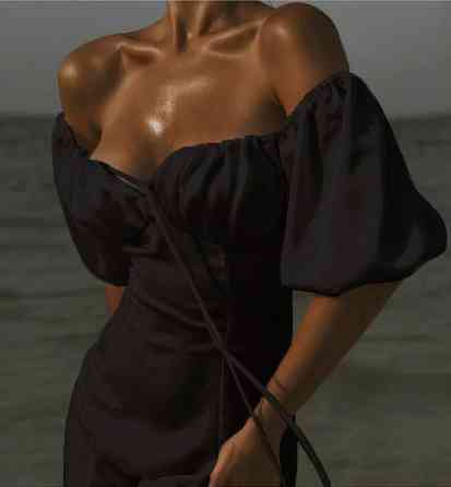 Женское обаятельное романтичное платье с разрезом шелк Одесса