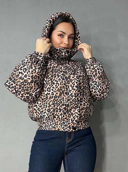 Куртка женская Lady Yep 9006 короткая с капюшоном леопардовый принт на резинке демисезонная светло к Одесса - изображение 6
