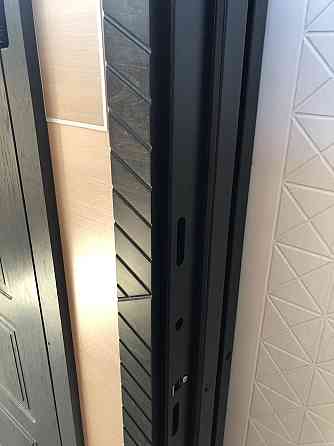 Двери уличные, ФАНЕРА,серия Премиум,  гнутый профиль, коробка 150 мм, полотно 105мм Киев