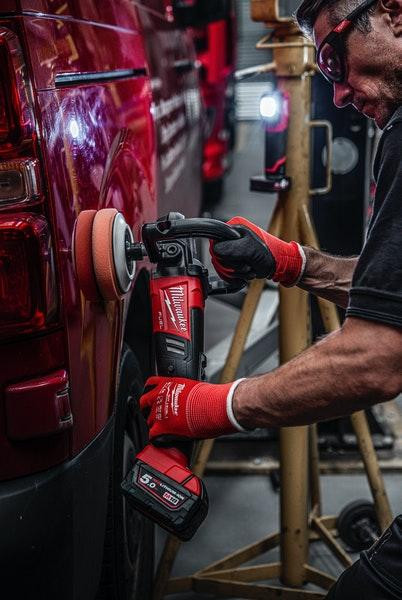 Акумуляторний ліхтар для підбору кольору MILWAUKEE M12 CML-401 Одесса - изображение 9