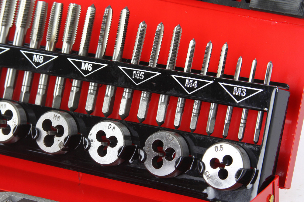 Комплект мітчиків та плашок для нарізки різьблення 32 елементи в ящику Mar-Pol (M55873) Нововолинськ - фото 5