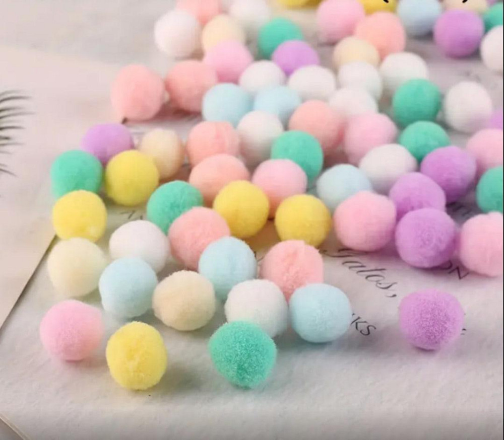 Набір різнокольорові пухнастих помпонів 1 см для творчості та рукоділля, упаковка 100 штук. Рожевий  Київ - фото 1