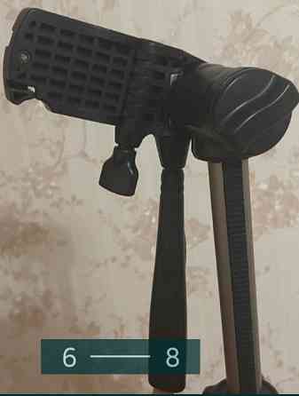 Штатив: SONY. Київ