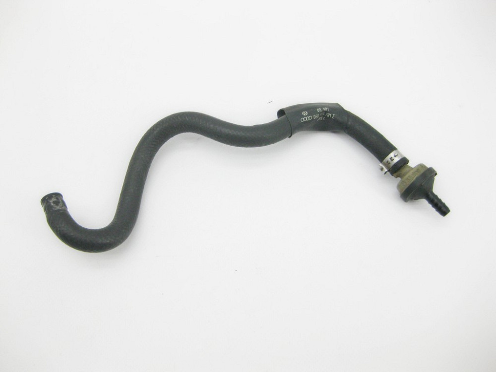 Audi  06B133781E Вакуумна трубка з повітряним клапаном Audi A4 Одеса - фото 1