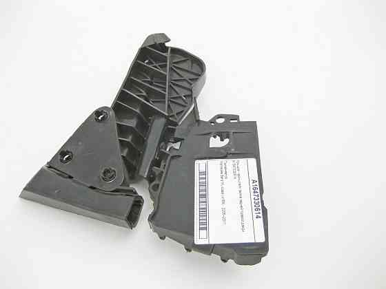 Mercedes-Benz  A1647330614 Кришка - кронштейн замка задніх правих дверей ML W164 Одеса