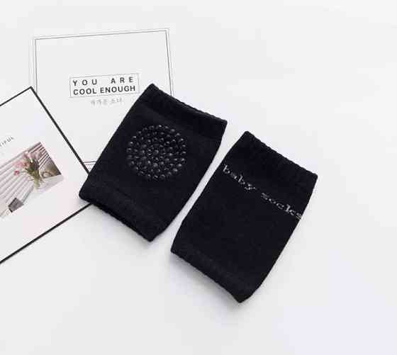 Наколенники детские для ползания, черные, отличные защитные наколенники Киев