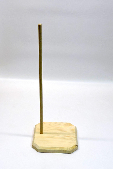 Подставка для кукол 