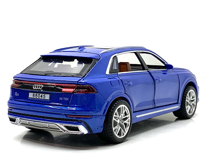 Машина Автосвіт Audi q8 інерційна відкриваються двері капот багажник 16см Синій (AP-1824) Чернігів - фото 7