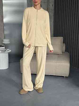 Женский повседневный костюм тройка из трикотажа Бежевий Одесса