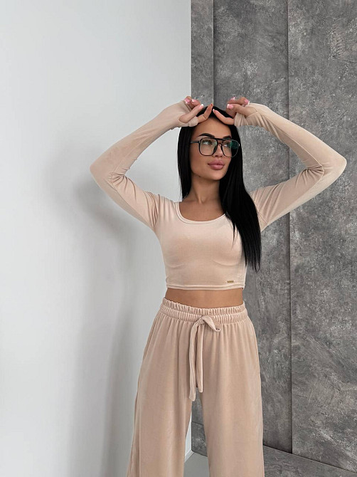 Женский прогулочный костюм двойка: лонгслив и штаны велюр Беж, 42/44 Одесса - изображение 7