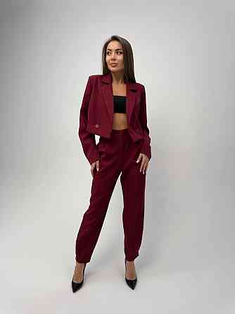 Женский базовый брючный костюм: укороченный пиджак и брюки креп-костюмка + подкладка Марсал, 46/48 Одесса
