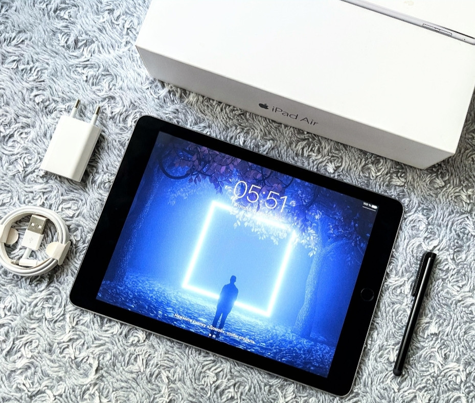 Планшет: iPad Air 2 (64Gb.) Wi-Fi , комплект + подарки ! А1566. Киев - изображение 8