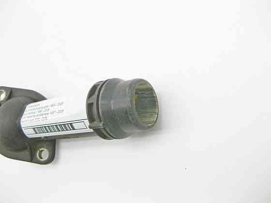 VAG  06B121121 Кришка - фланець термостата Audi A4 A6 VW Passat Skoda Superb Одесса